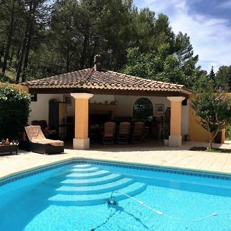 Les Restanques - Chambre D'Hotes Cuges-les-Pins Exteriör bild