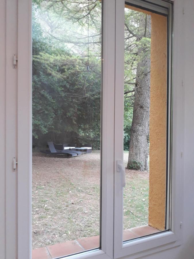 Les Restanques - Chambre D'Hotes Cuges-les-Pins Exteriör bild